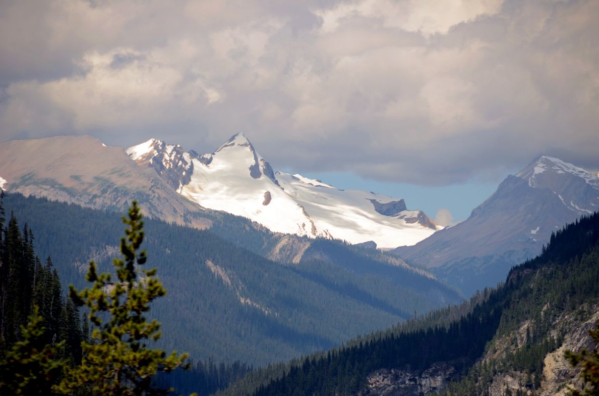 21 Looking Up Yoho Valley to Arete Peak, Mont des Poilus, Yoho Peak From Trans Canada Highway In Yoho